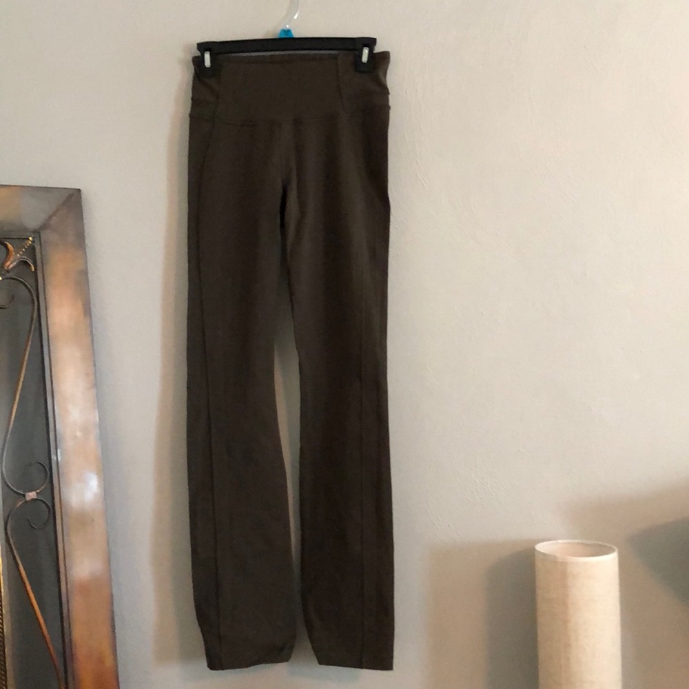 Lululemon pants size 6
